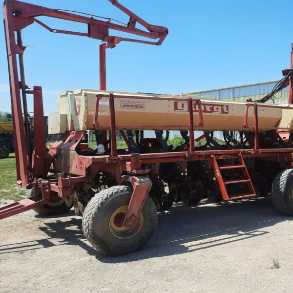 Sembradora Giorgi Precisa 8.000 de 26 líneas a 52 cm. (2007)